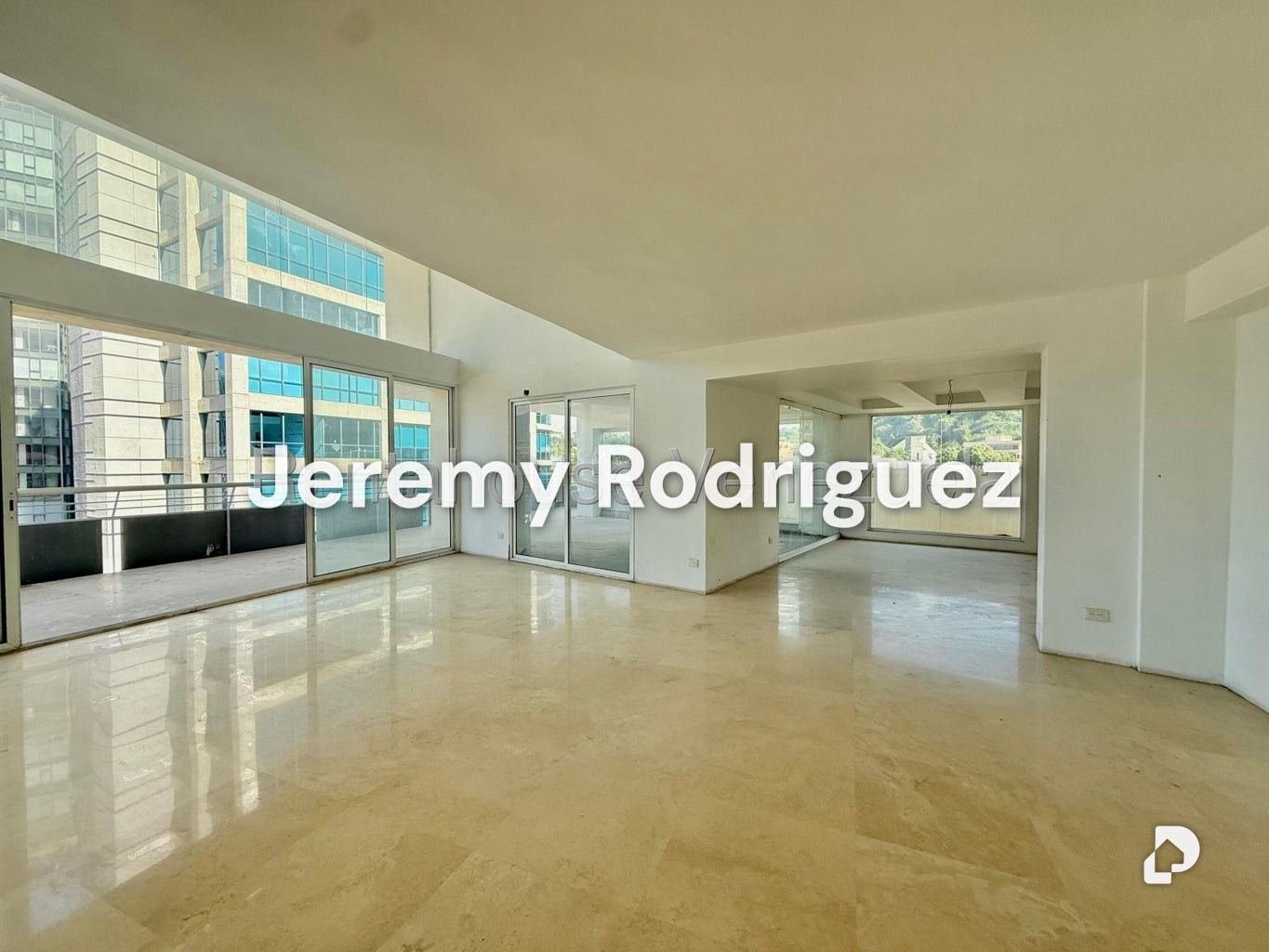 Apartamento en Las Mercedes, Caracas – 6