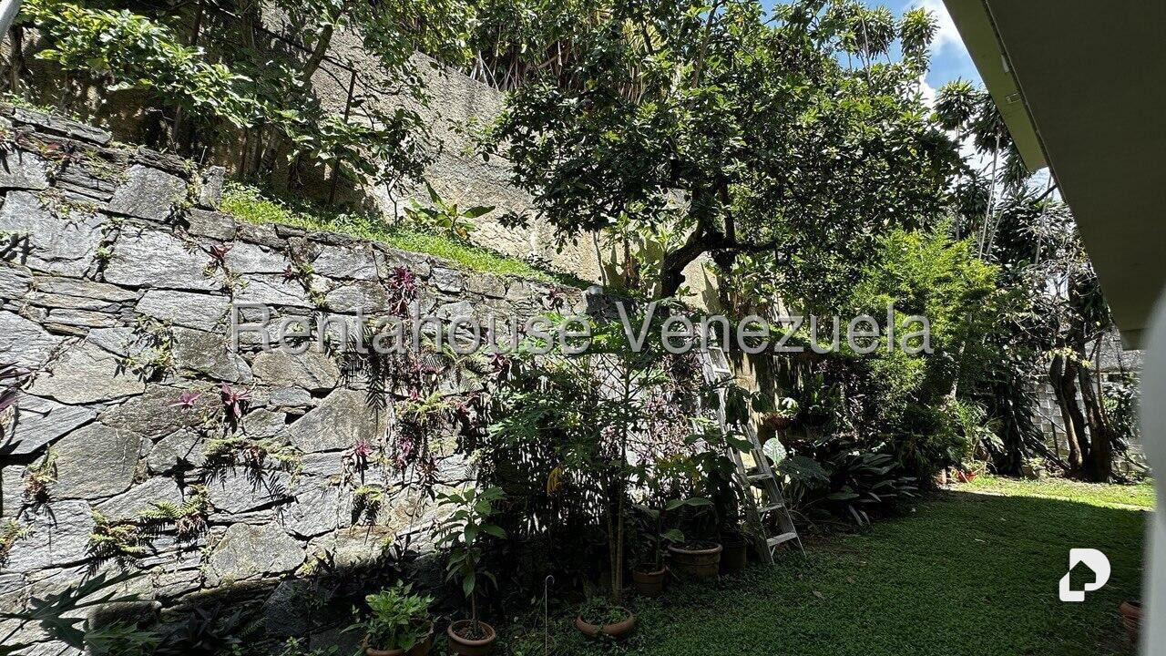 Casa en Prados del Este, Caracas – 28