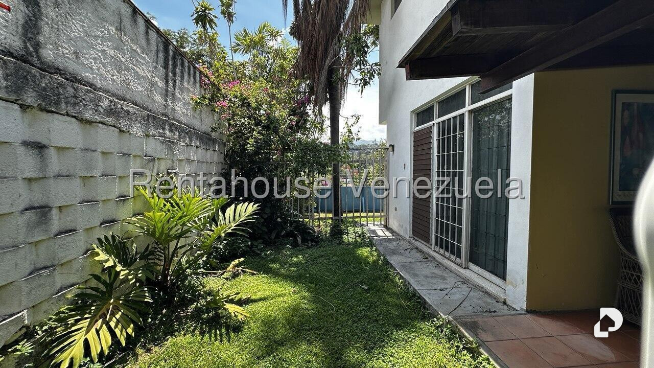Casa en Prados del Este, Caracas – 25