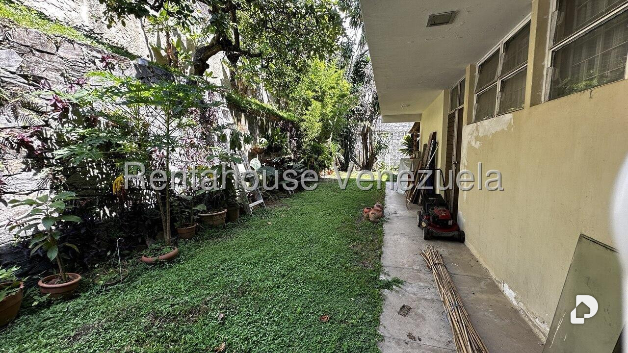 Casa en Prados del Este, Caracas – 30