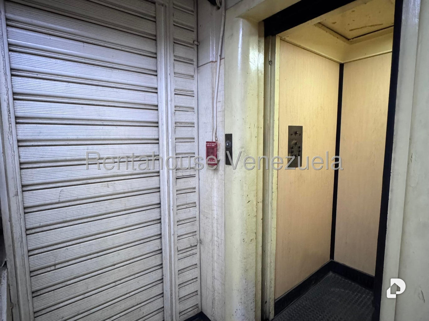 Edificio en Centro, Caracas – 4