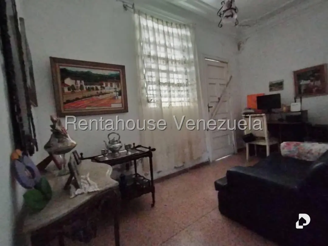 Casa en Santa Mónica, Caracas – 13