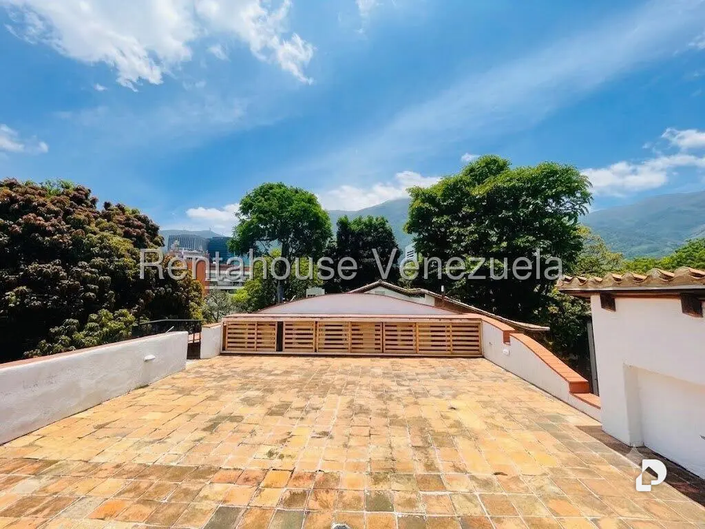Casa en La Floresta, Caracas – 16