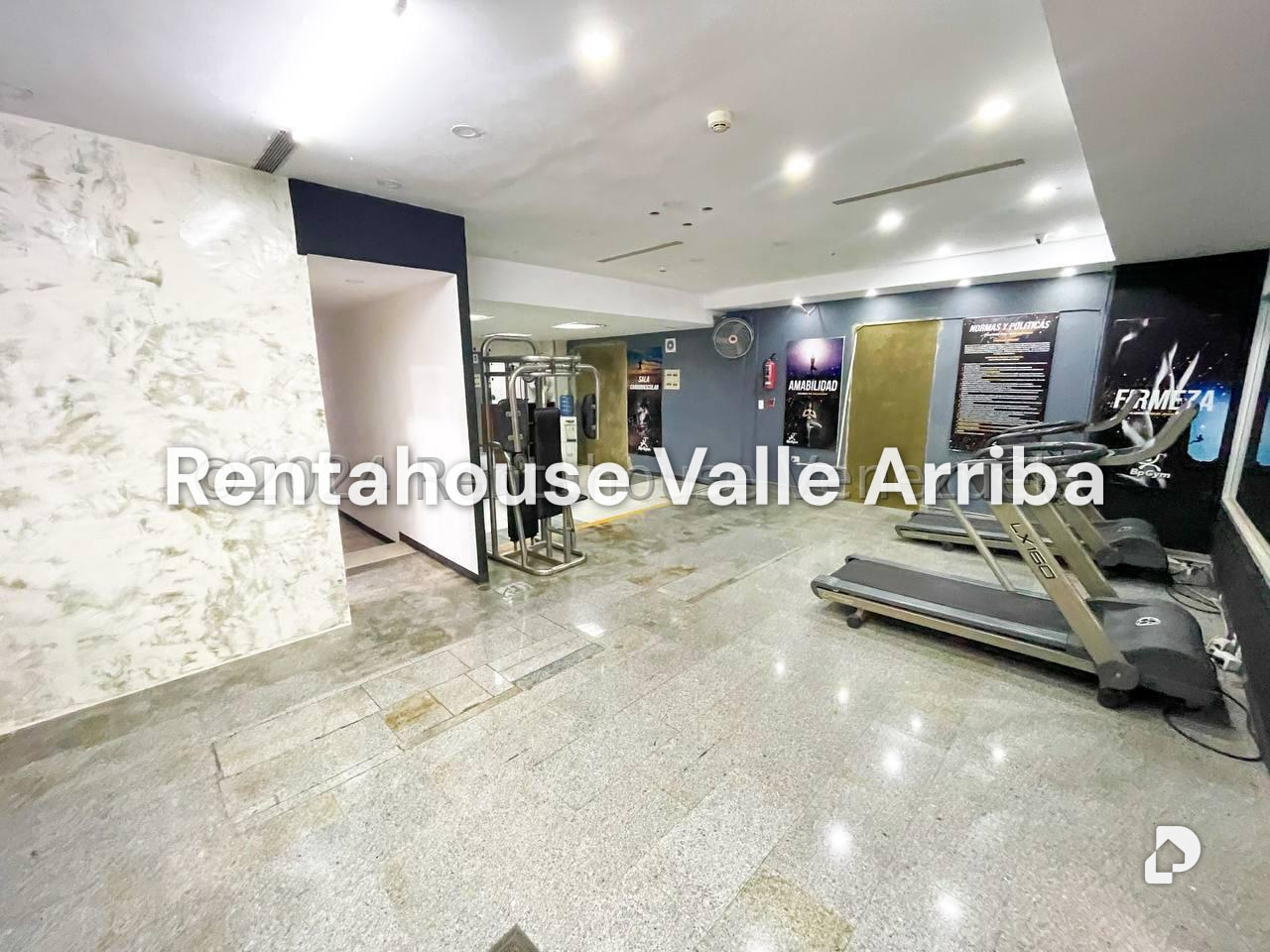Local comercial en Los Palos Grandes, Caracas – 4