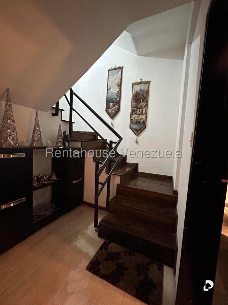 Apartamento en Los Palos Grandes, Caracas – 14