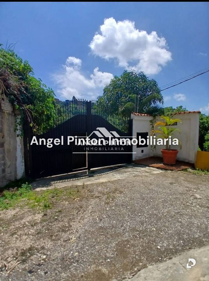 Casa en Altos del Halcón, Caracas – 1