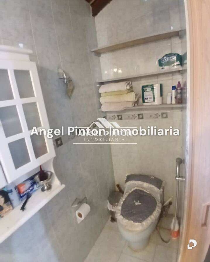 Casa en Altos del Halcón, Caracas – 8