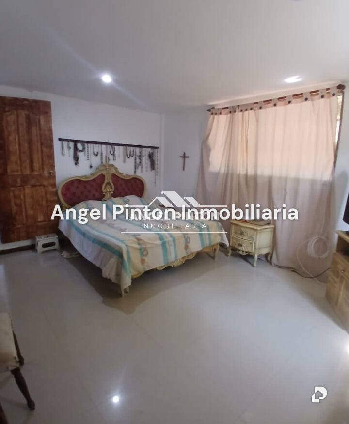 Casa en Altos del Halcón, Caracas – 9