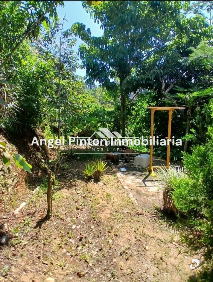 Casa en Altos del Halcón, Caracas – 5