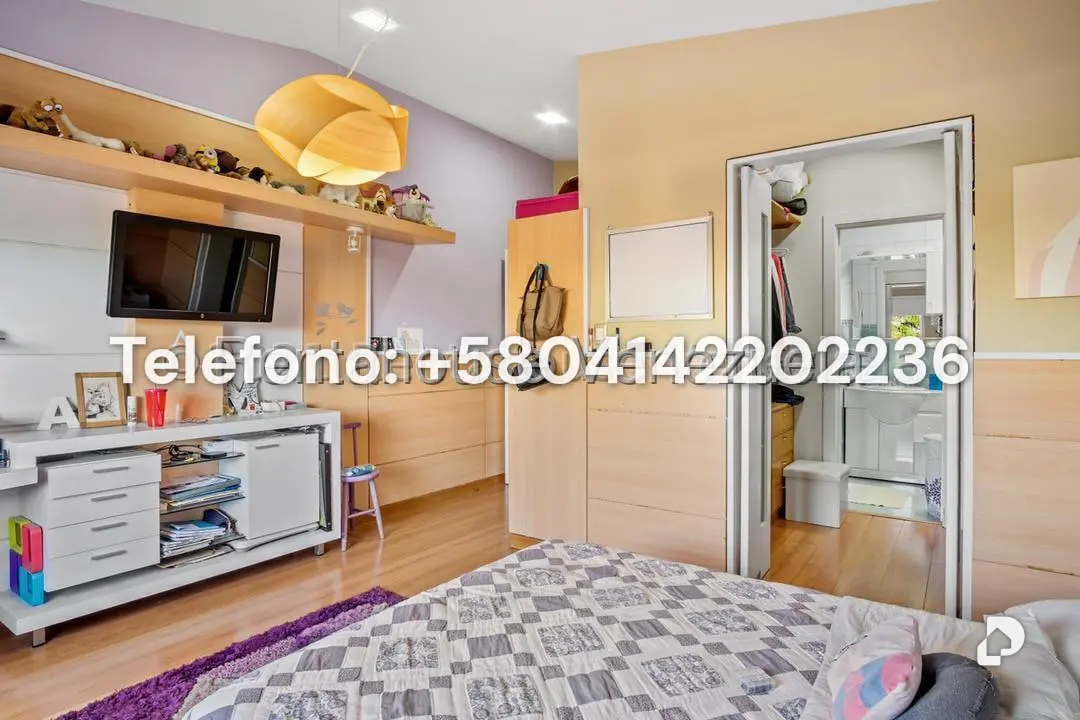 House in La Lagunita Country Club, Caracas – 24
