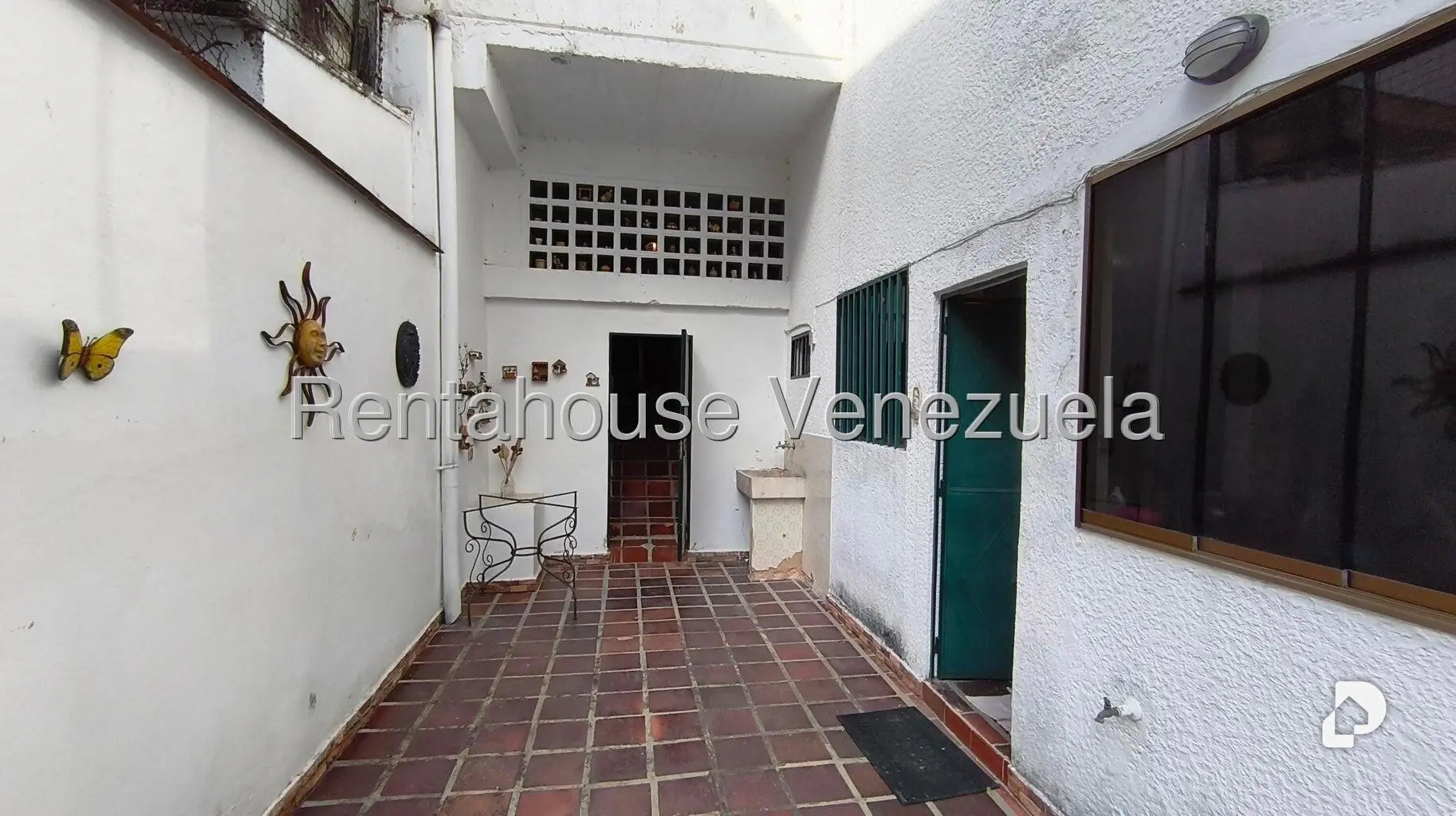 Casa en Lomas De La Trinidad, Caracas – 29