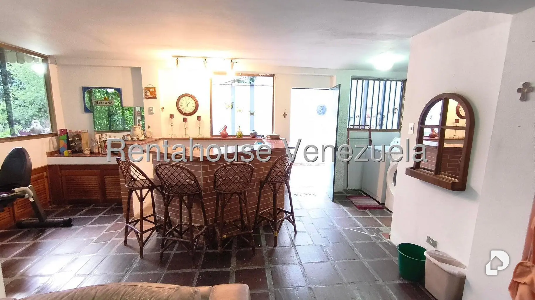 Casa en Lomas De La Trinidad, Caracas – 25