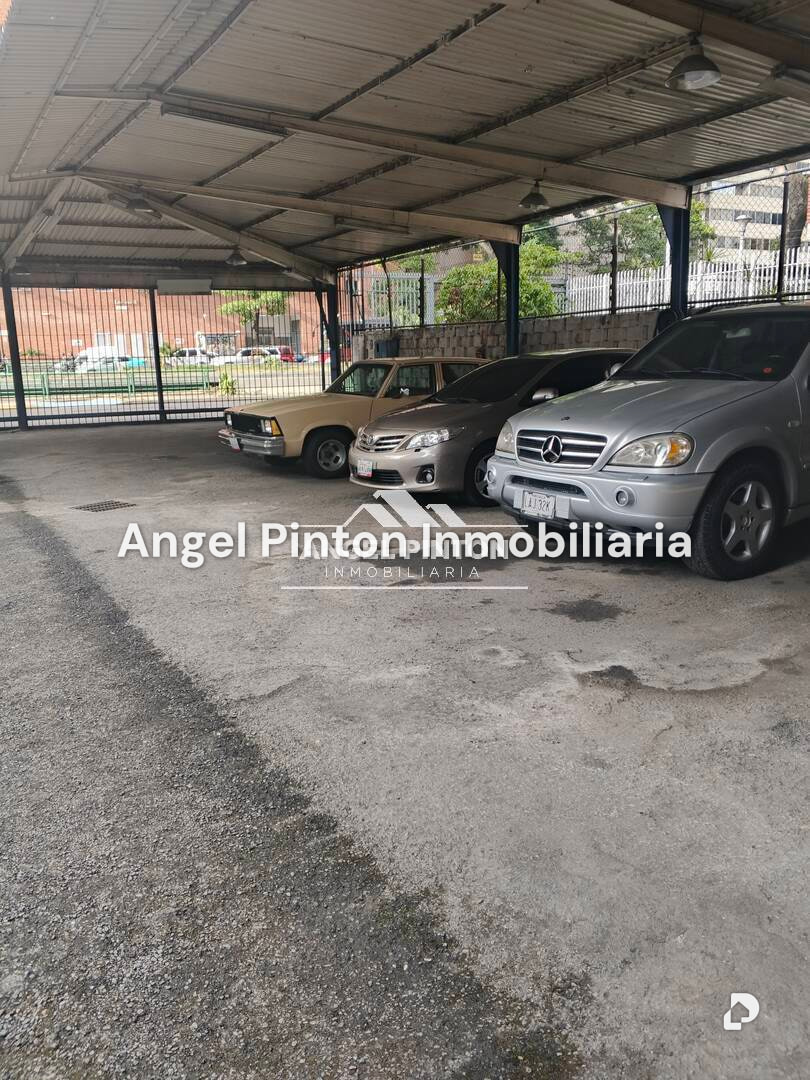 Local comercial en Avenida Libertador, Caracas – 1