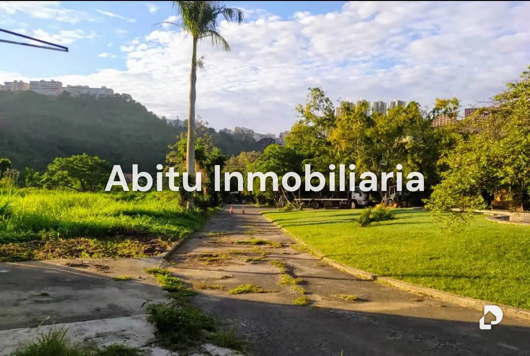 Land in Santa Inés, Caracas – 3