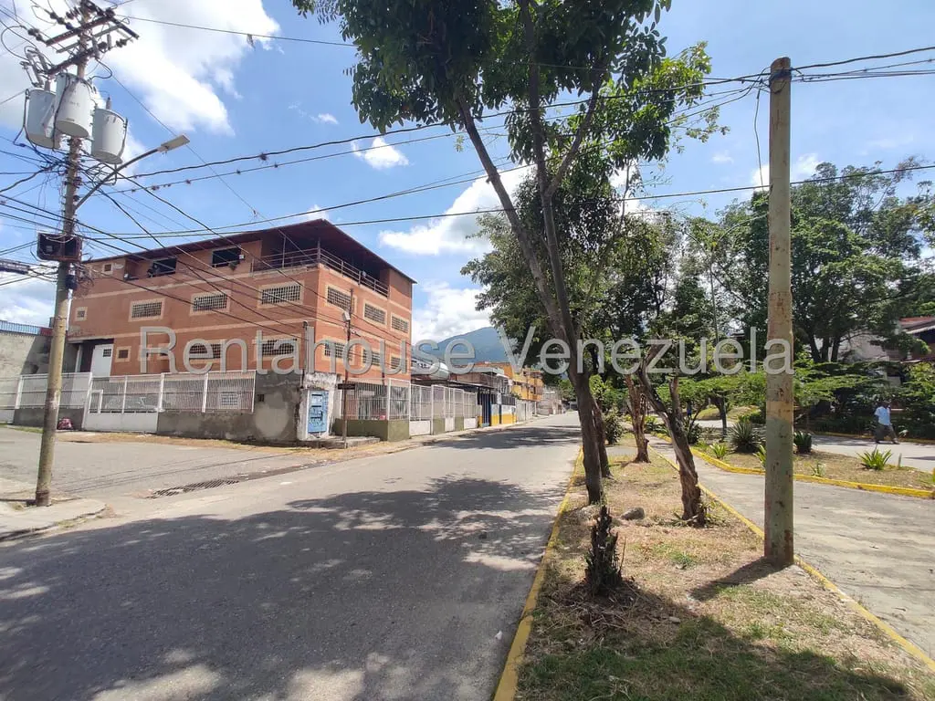 Edificio en Guatire - 1