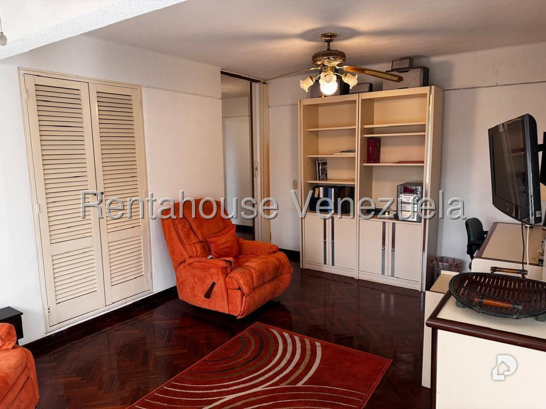 Apartamento en Las Esmeraldas, Caracas