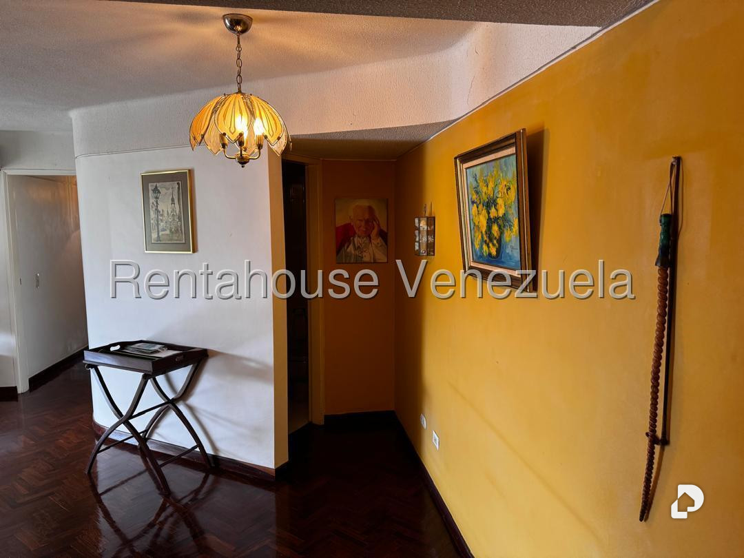 Apartamento en Las Esmeraldas, Caracas