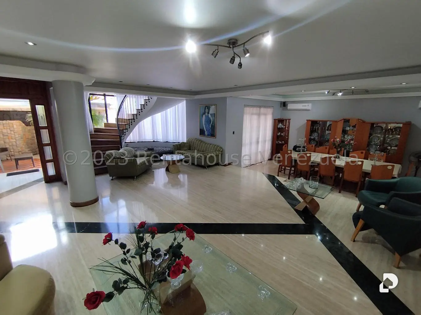 Casa en Macaracuay, Caracas – 11