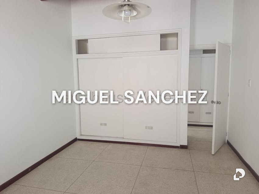 Casa en Prados del Este, Caracas – 12