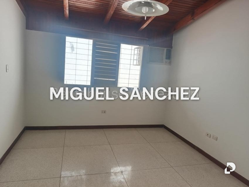 Casa en Prados del Este, Caracas – 11