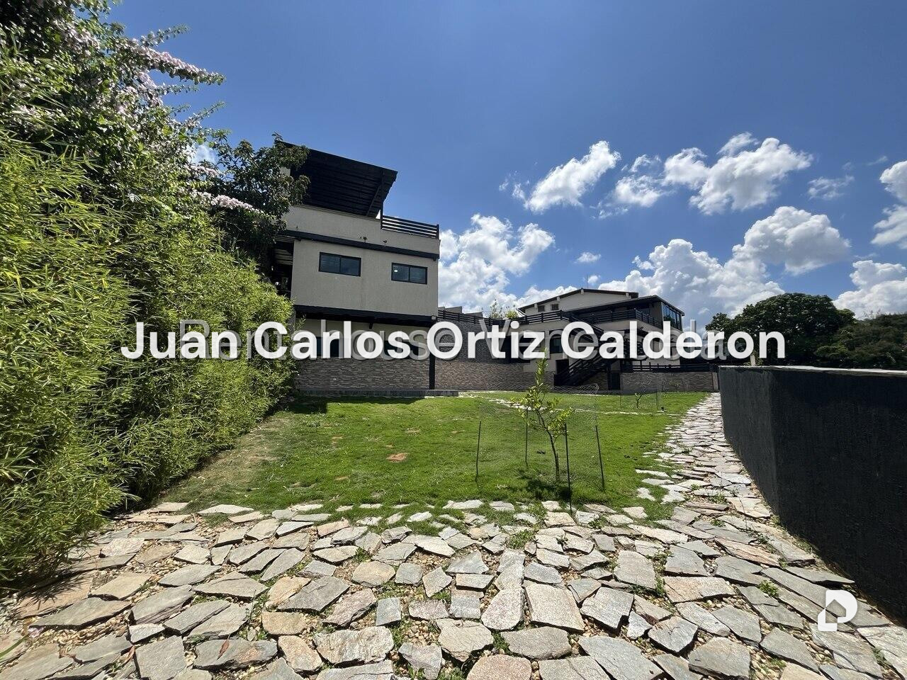 Terreno en Prados del Este, Caracas – 24