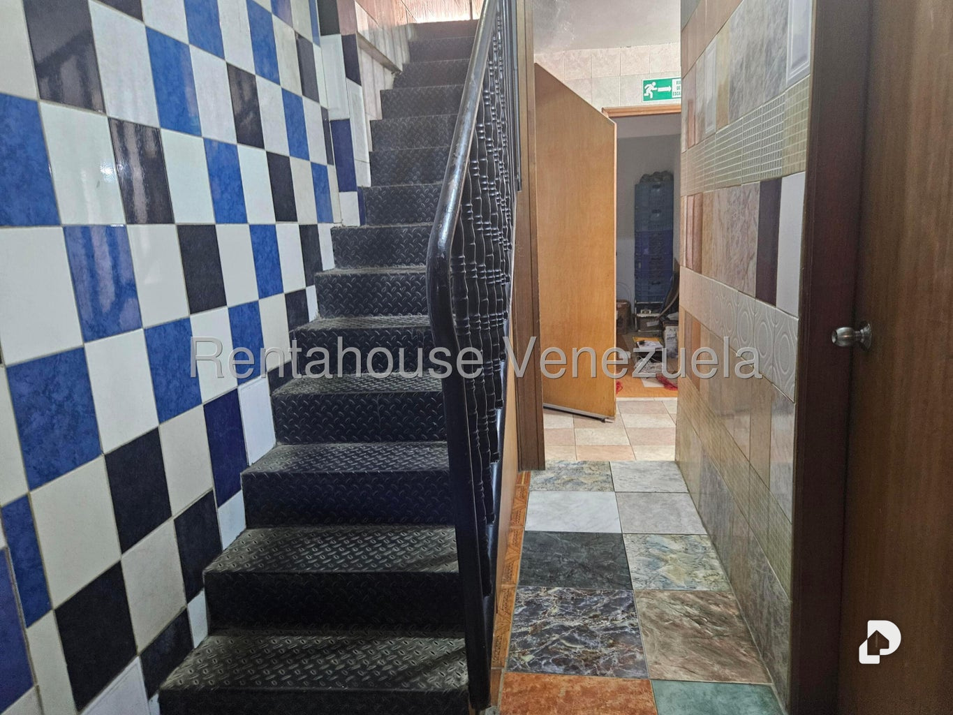 Local comercial en San Agustin del Norte, Caracas – 24