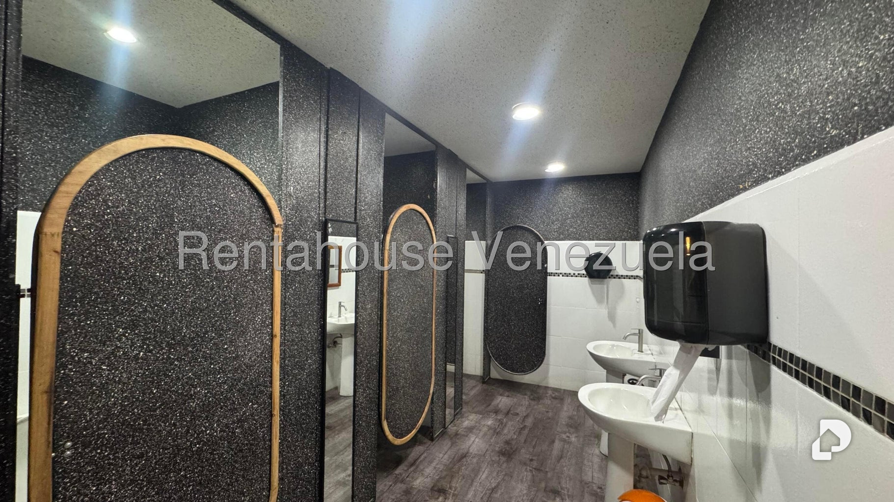 Local comercial en Santa Mónica, Caracas – 12