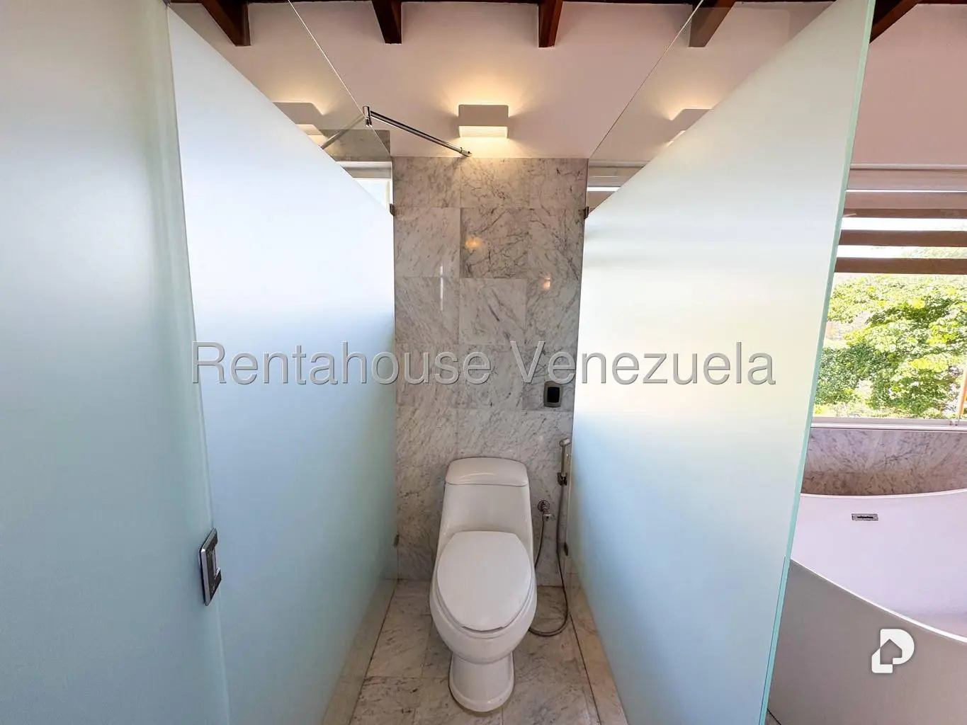 Casa en Prados del Este, Caracas – 48