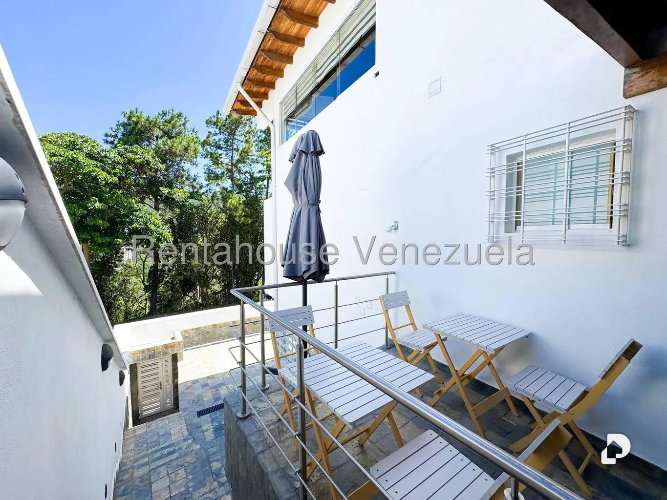 Casa en Prados del Este, Caracas – 77