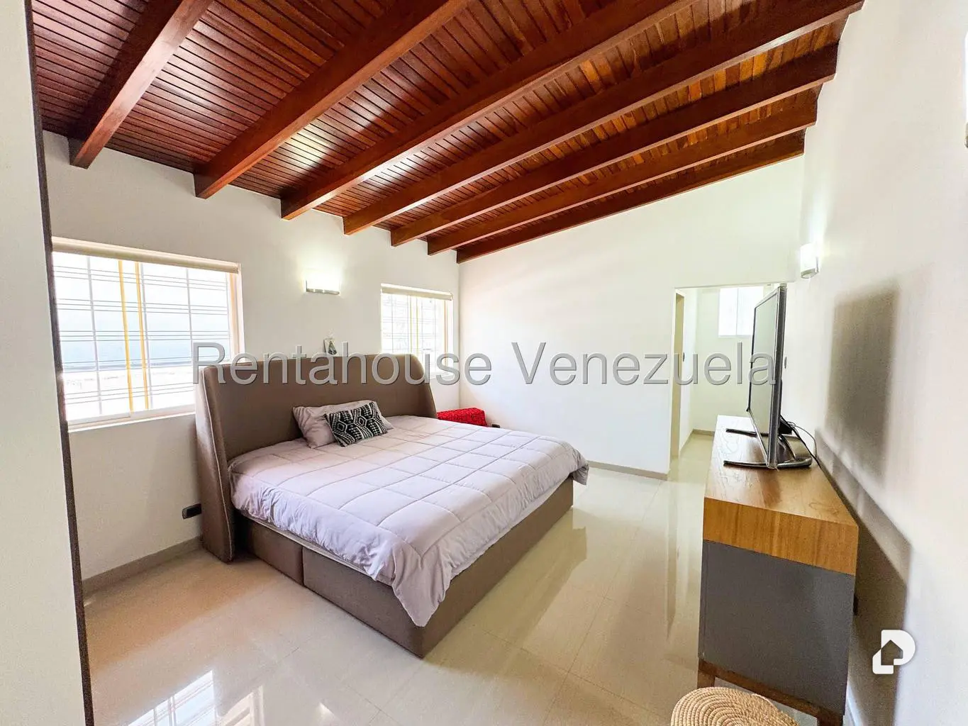 Casa en Prados del Este, Caracas – 53