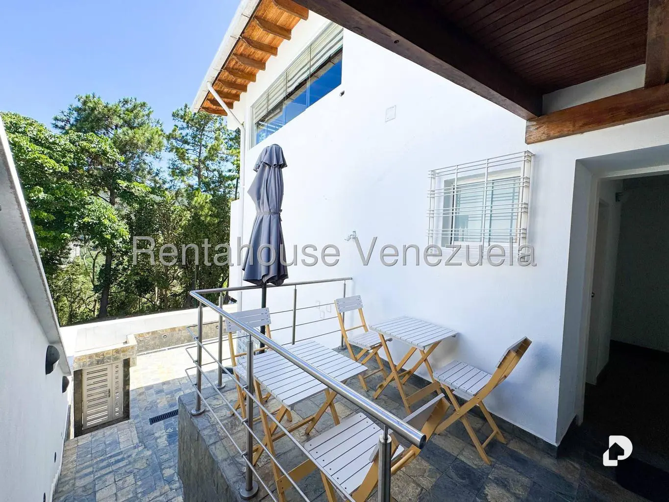 Casa en Prados del Este, Caracas – 71