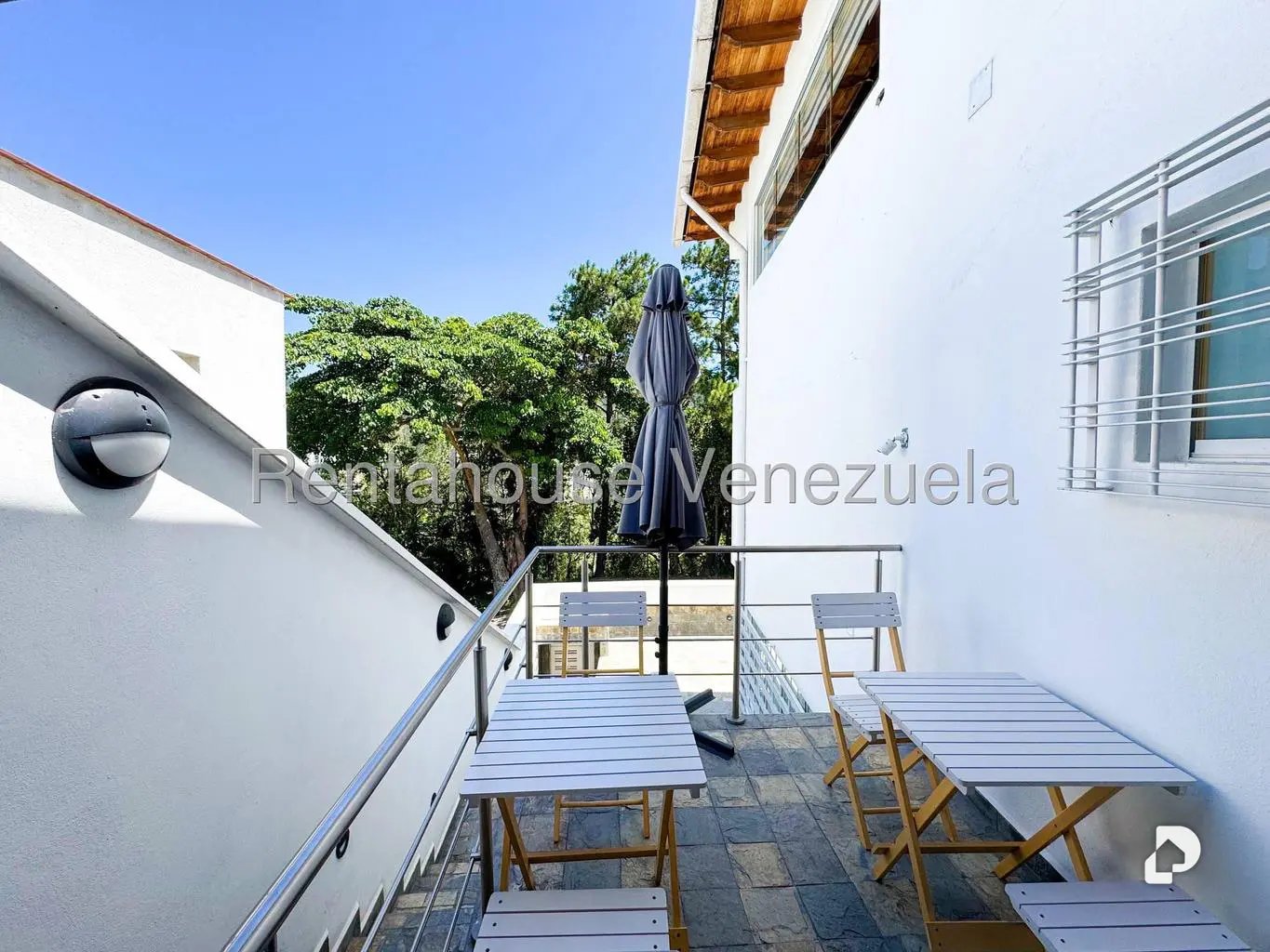 Casa en Prados del Este, Caracas – 75