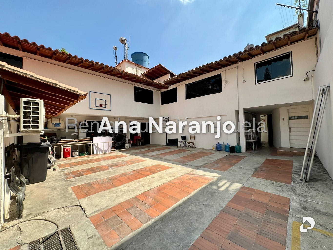 Local comercial en Chuao, Caracas – 53