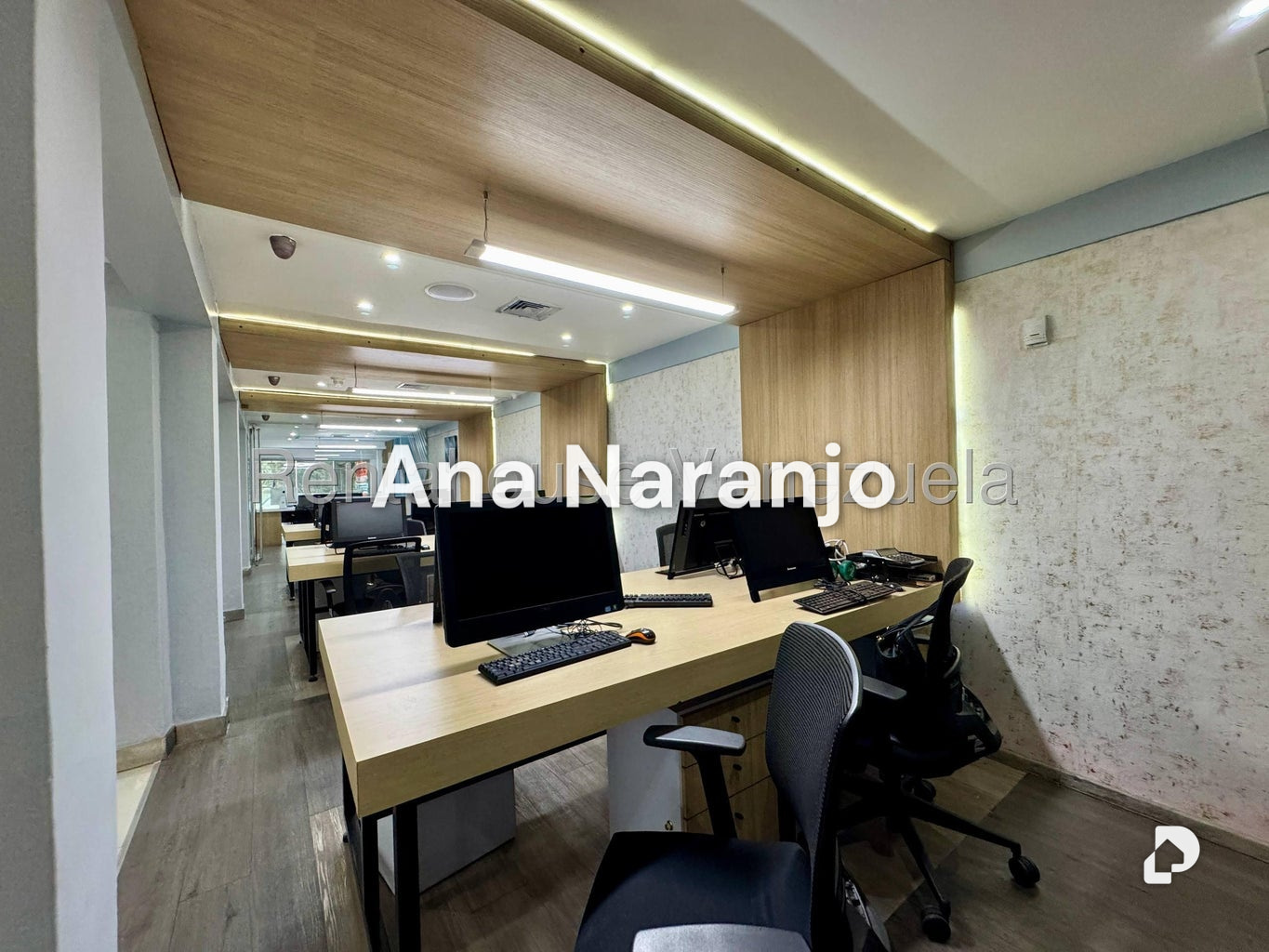 Local comercial en Chuao, Caracas – 28