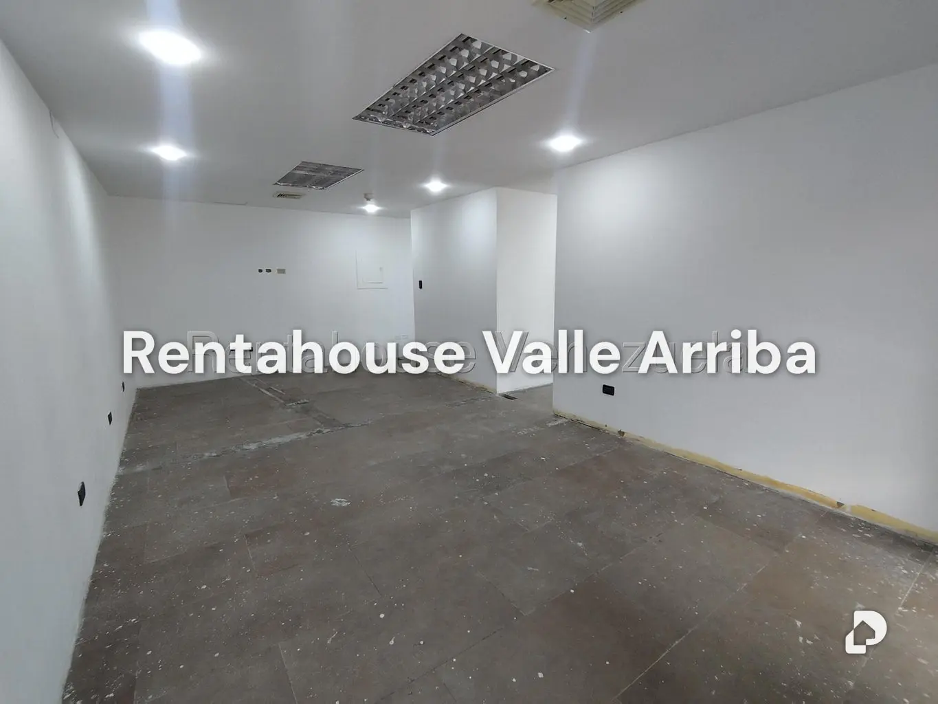 Local comercial en Los Palos Grandes, Caracas – 17