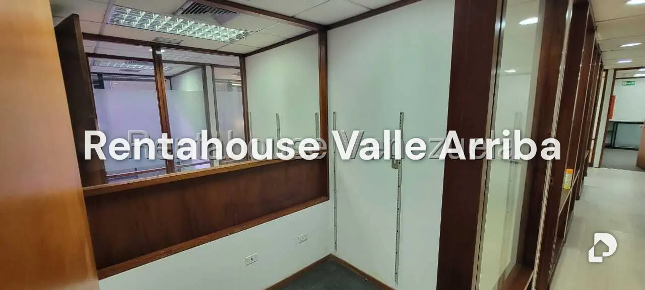 Local comercial en El Rosal, Caracas – 4