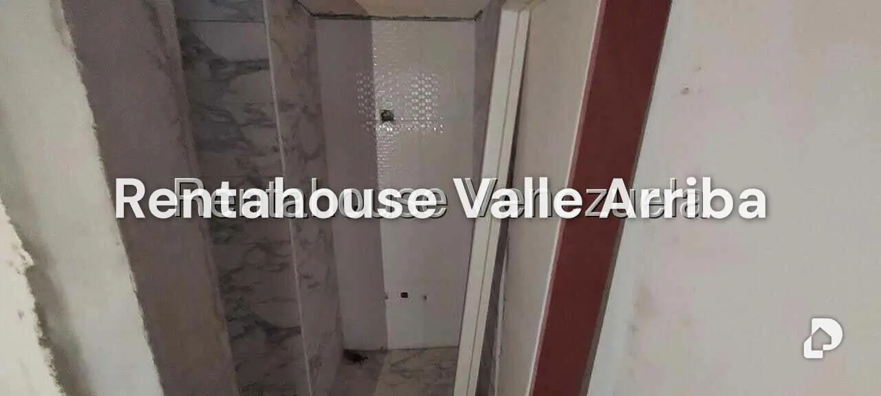 Apartamento en Los Naranjos Humboldt, Caracas – 11
