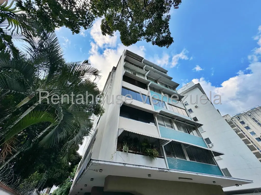Apartment in Altamira, Caracas - 1