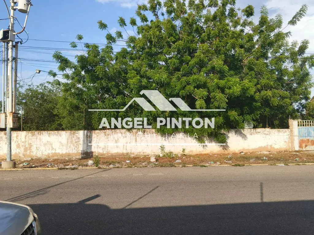 Land in Maracaibo - 1