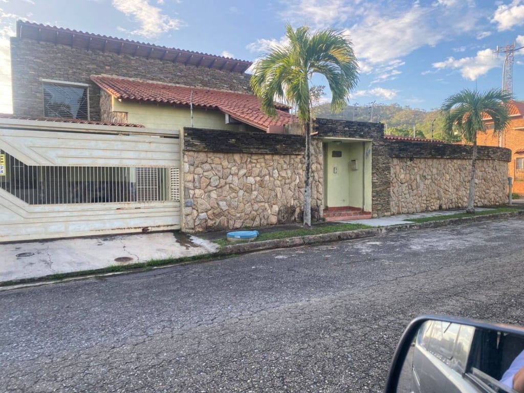 Casa en Altos de Guataparo, Valencia - 1