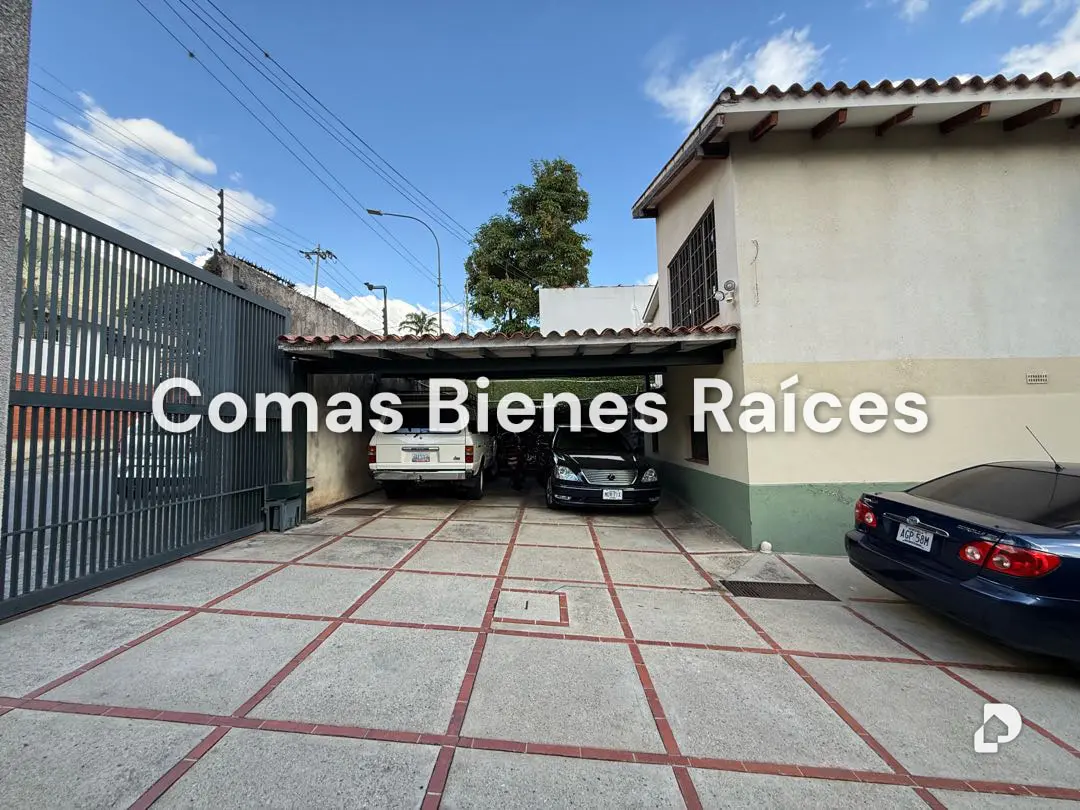 Casa en Los Palos Grandes, Caracas – 4