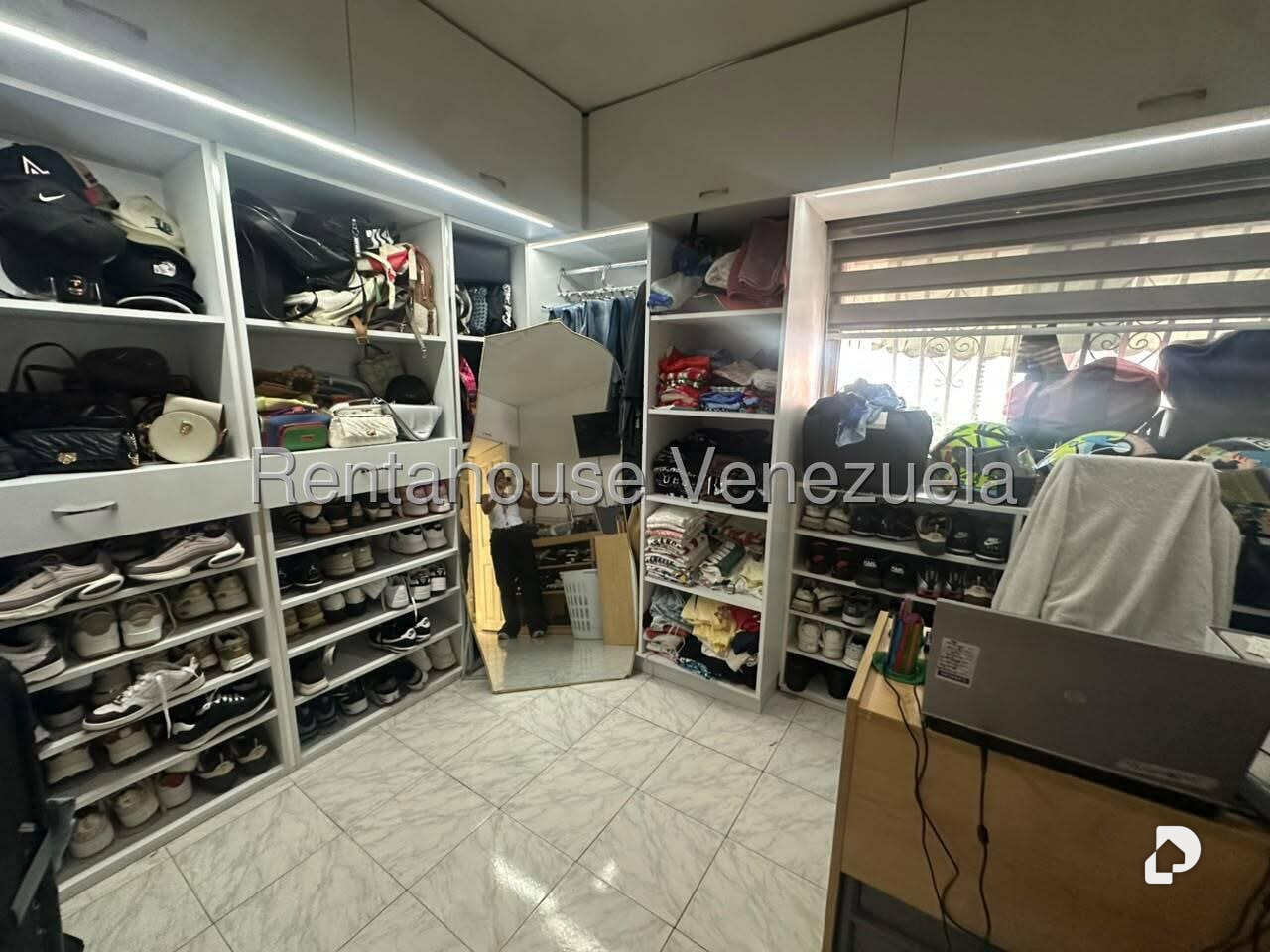 Apartamento en El Valle, Caracas – 11