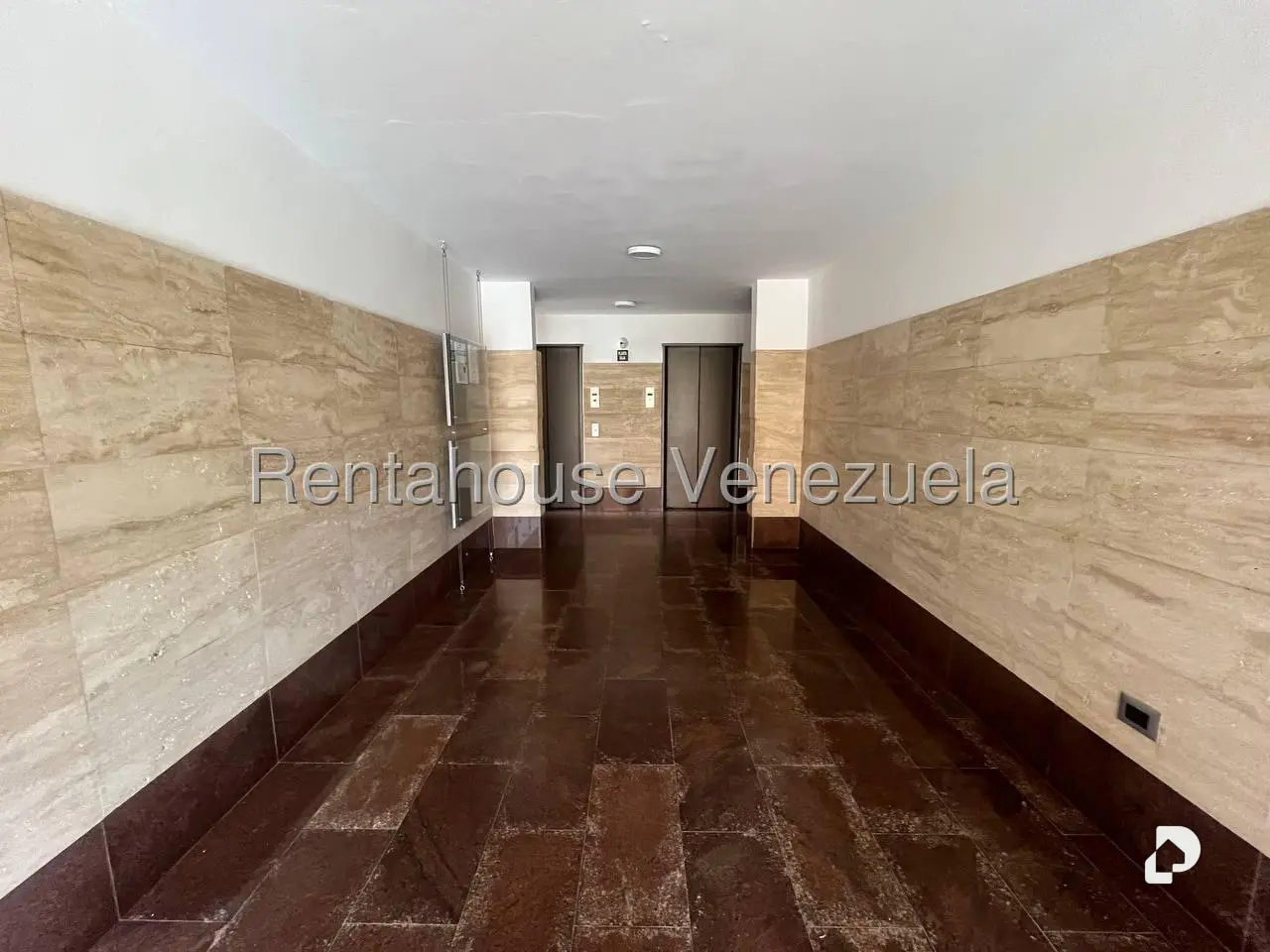 Apartamento en Colinas de La Tahona, Caracas – 2