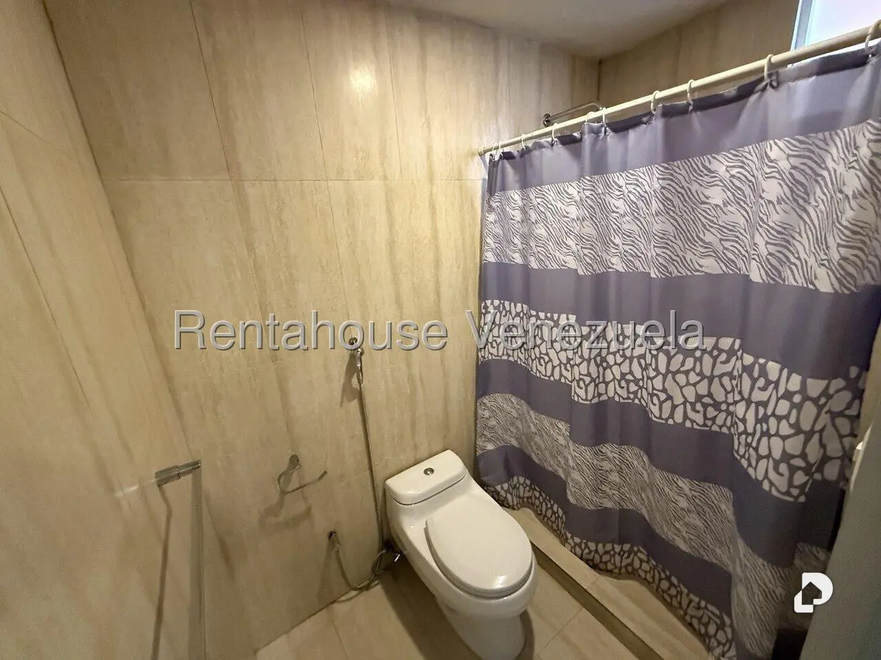 Apartamento en Colinas de La Tahona, Caracas – 15