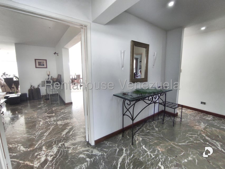Casa en Santa Paula, Caracas – 2