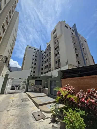 Apartamento en El Bosque, Maracay - 1