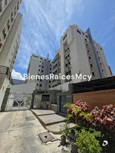 Apartamento en El Bosque, Maracay – 1