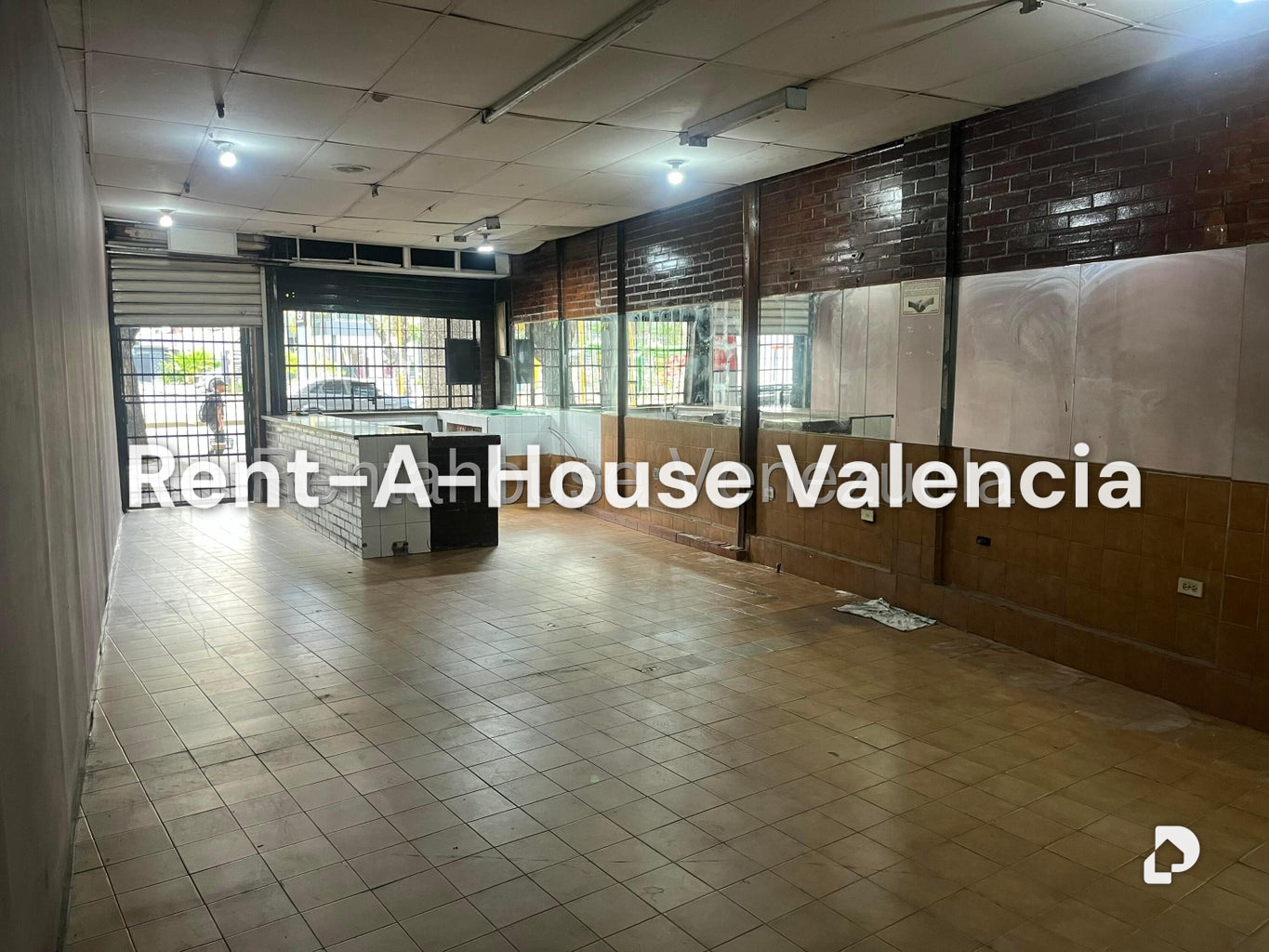 Local comercial en Avenida Bolivar Norte, Valencia – 2