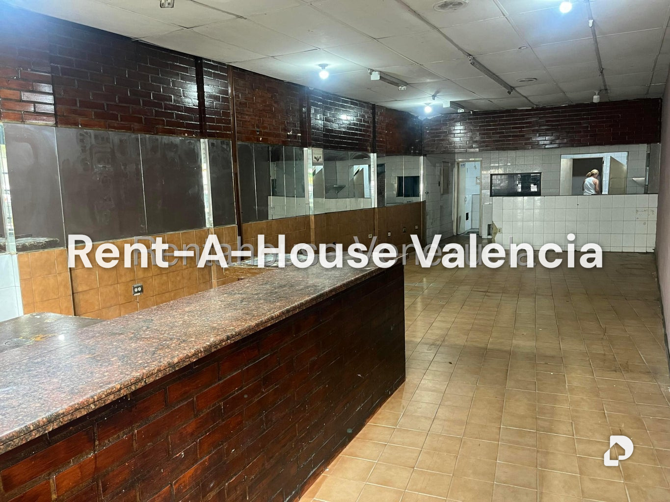 Local comercial en Avenida Bolivar Norte, Valencia – 4