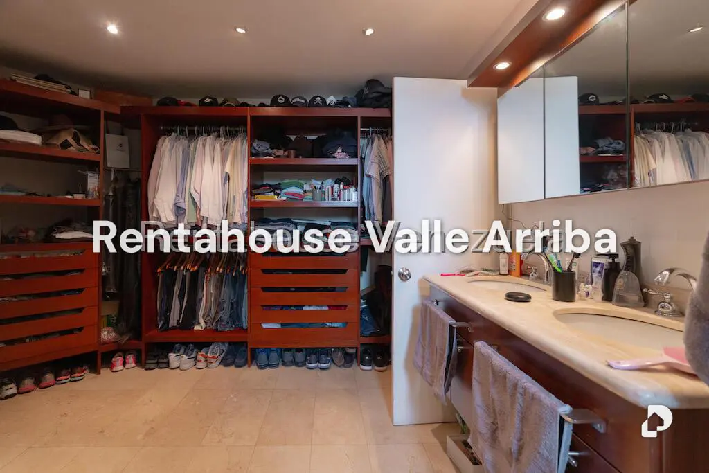 Apartamento en Country Club, Caracas – 24